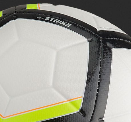 Мяч футбольный Nike Strike 17-18 (размер 5)