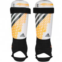 Щитки Adidas Predator Club Щитки Adidas Predator Club