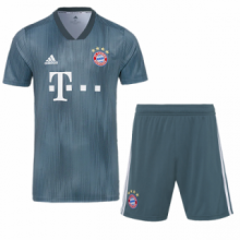 Футбольная форма детская ФК Бавария 18-19 Adidas гостевая Футбольная форма детская ФК Бавария 18-19 Adidas гостевая