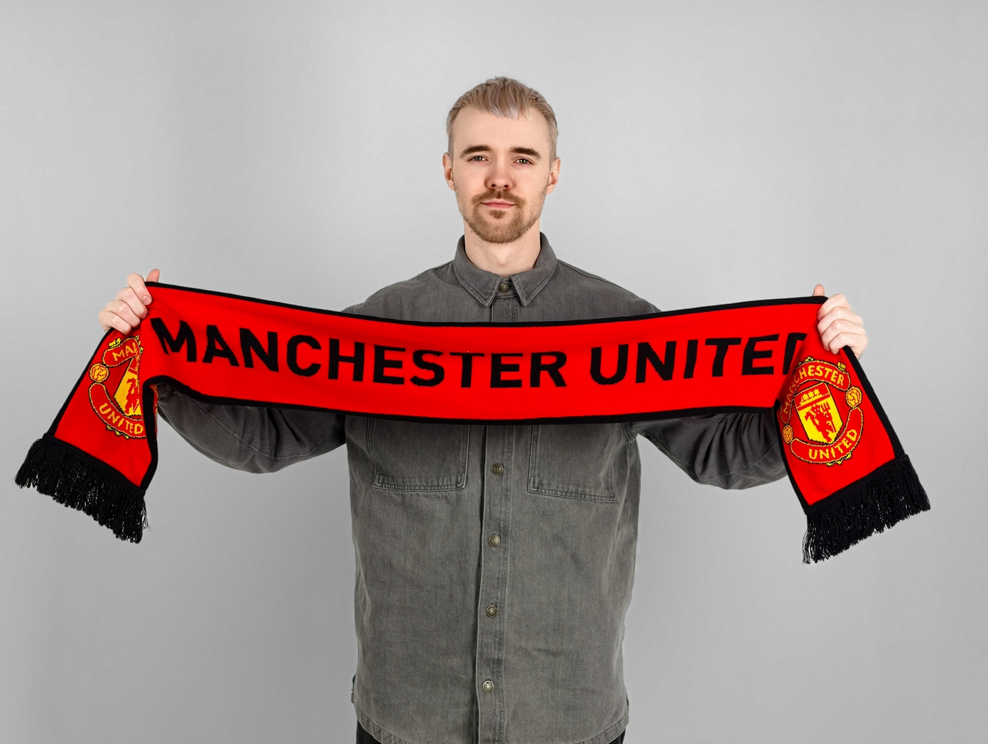 Шарф ФК Манчестер Юнайтед 