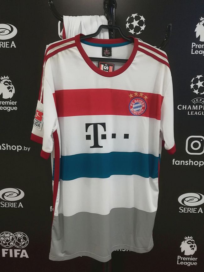 Футбольная форма выездная-реплика ФК Бавария 14-15 Adidas (распродажа)