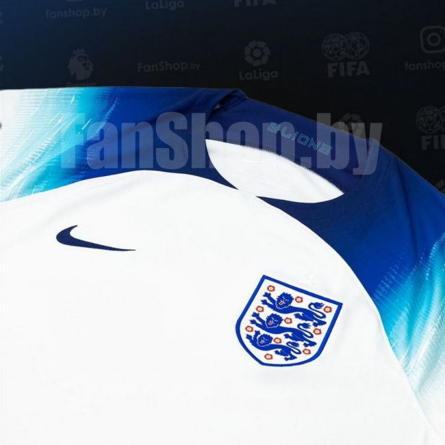 Домашняя футбольная форма сборной Англии 2022