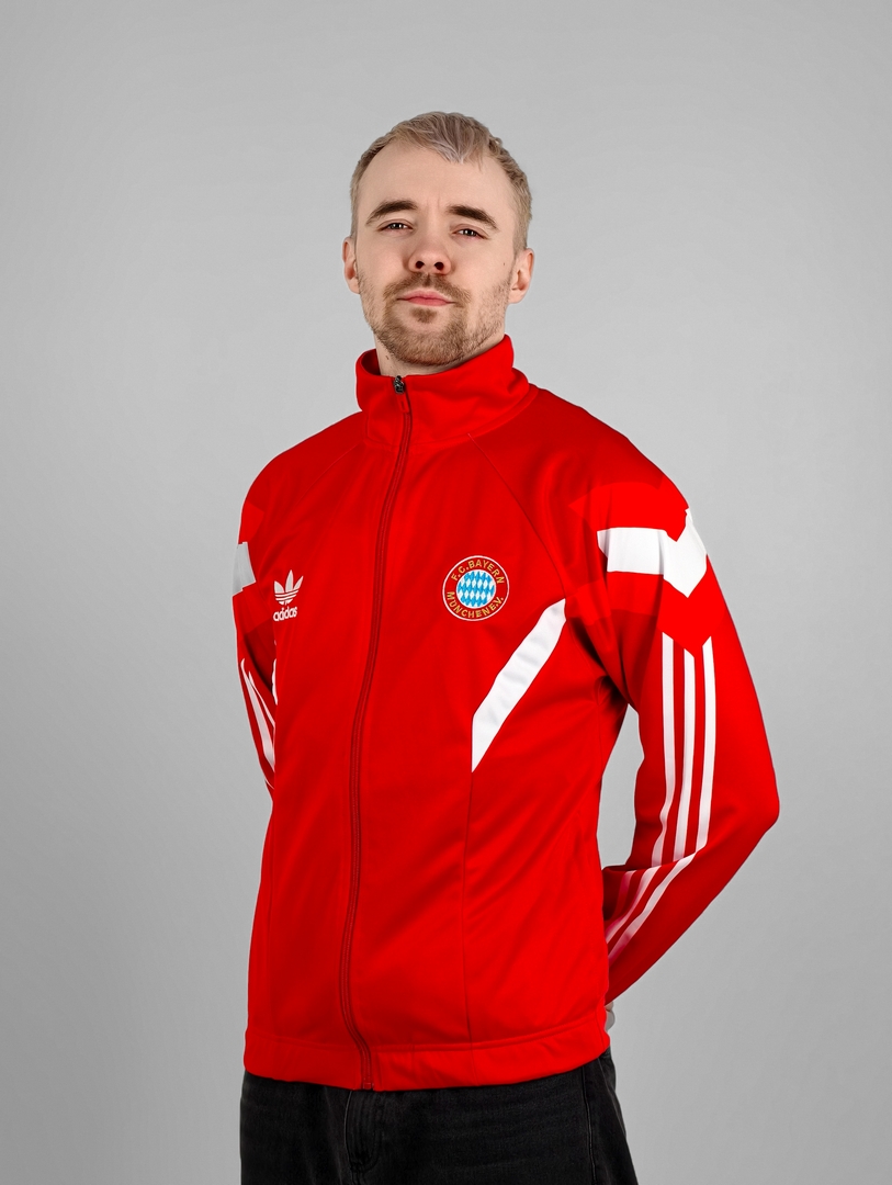 Олимпийка ФК Бавария красная Adidas