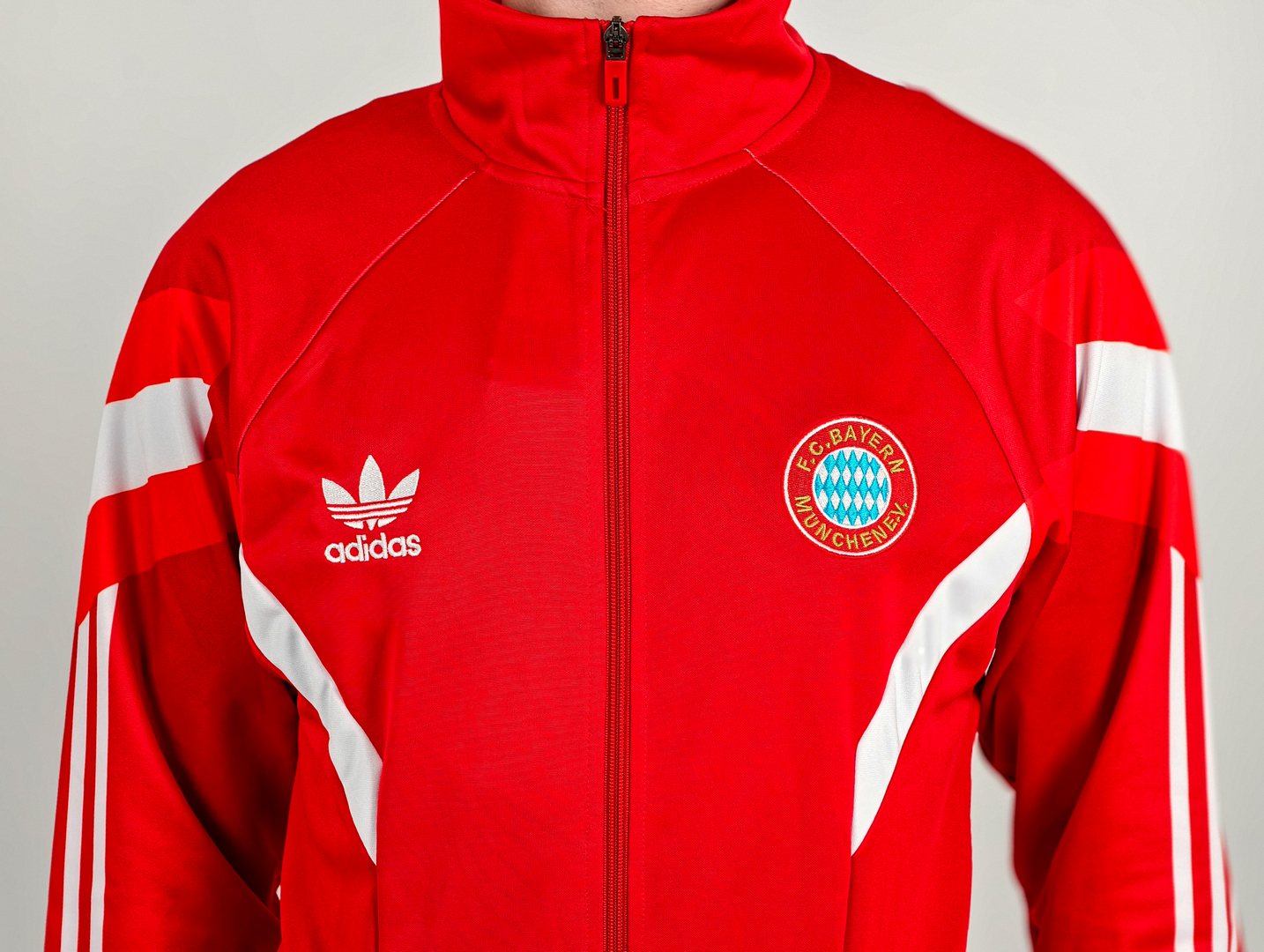 Олимпийка ФК Бавария красная Adidas