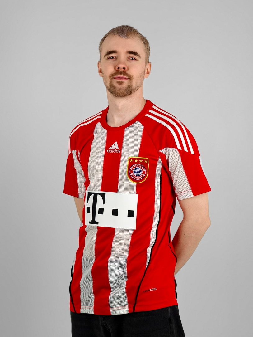 Ретро Бавария майка футбольная 2010-2011