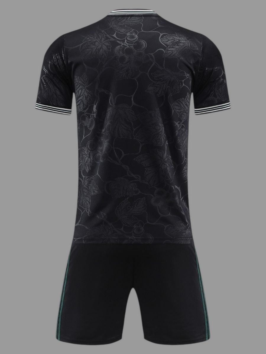 Футбольная форма без логотипов черная с узором