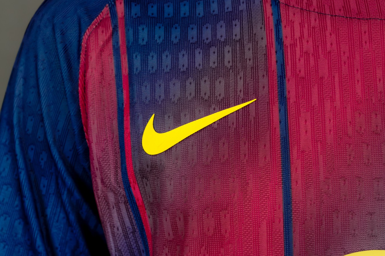 Authentic Барселона 25/26 майка футбольная домашняя