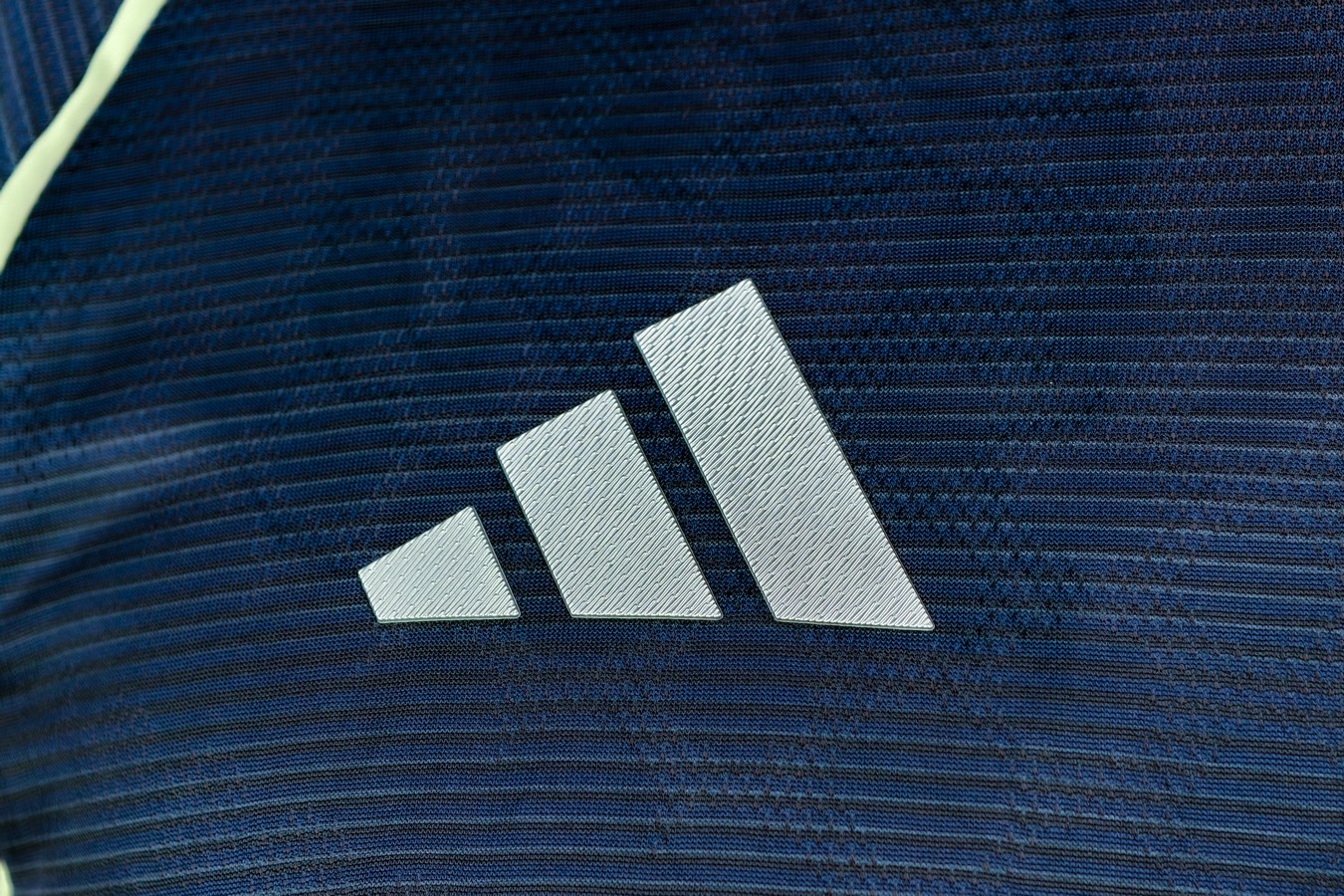 Authentic Реал Мадрид 25/26 майка футбольная гостевая