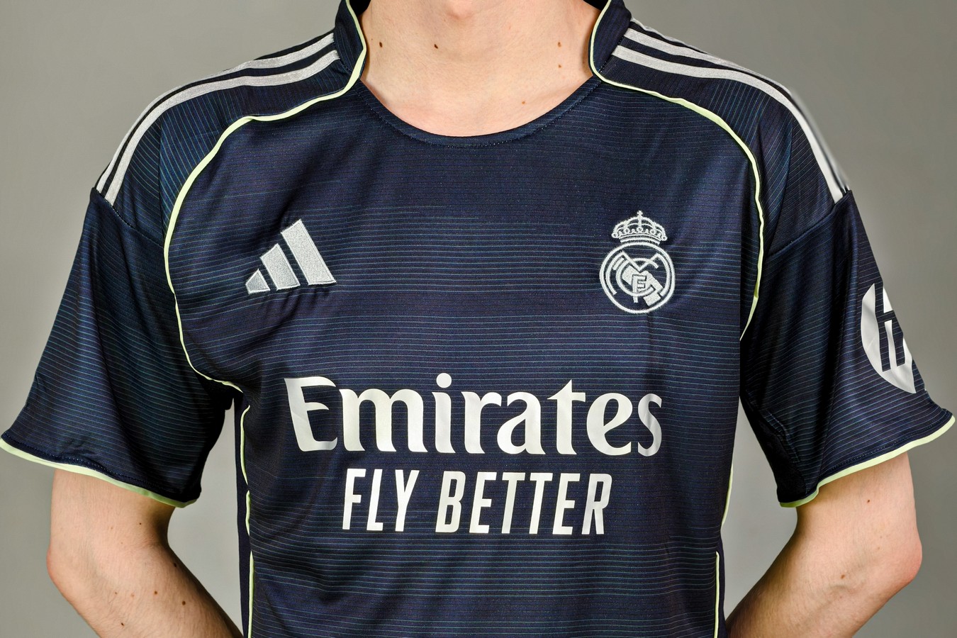 Basic Реал Мадрид 25/26 форма футбольная гостевая