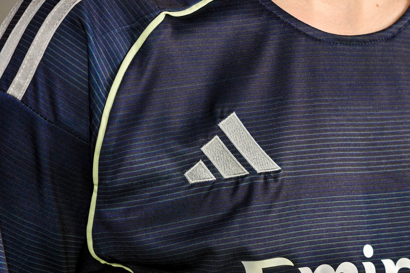 Basic Реал Мадрид 25/26 форма футбольная гостевая