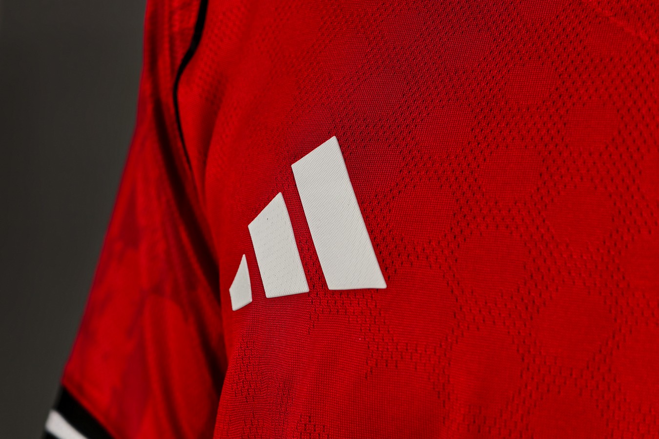 Authentic Манчестер Юнайтед 25/26 майка футбольная домашняя