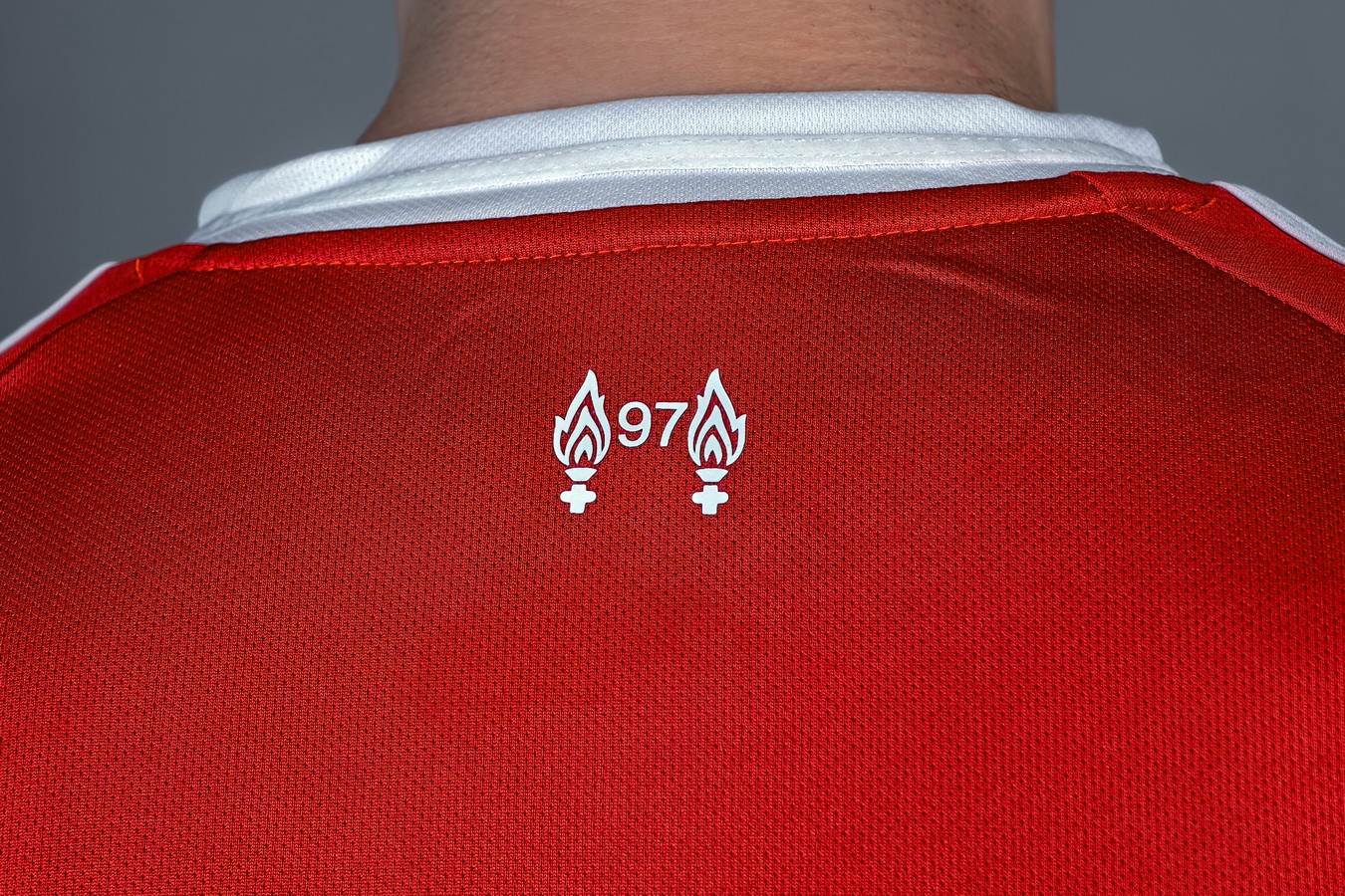 Basic Ливерпуль 25/26 форма футбольная домашняя