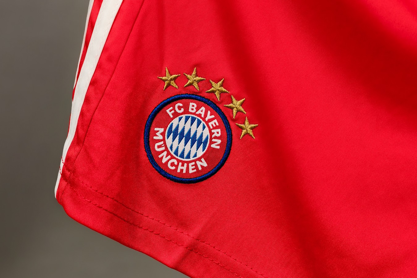 Basic детская Бавария 25/26 футбольная форма домашняя