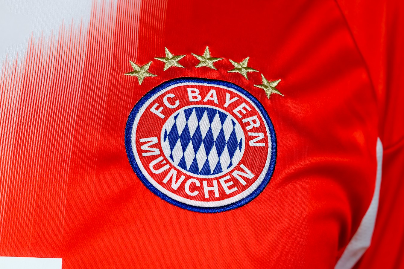 Basic Бавария 25/26 форма футбольная домашняя