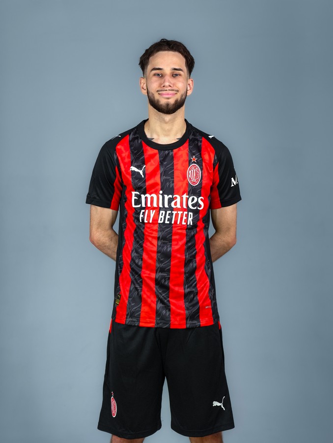 Basic Милан 25/26 форма футбольная домашняя