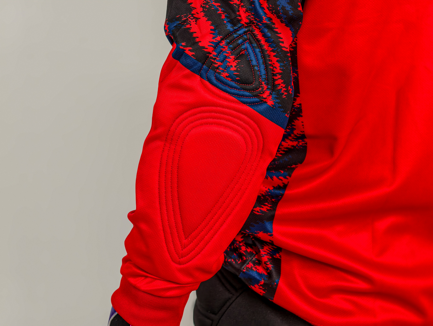 Вратарский свитер стандарт красный