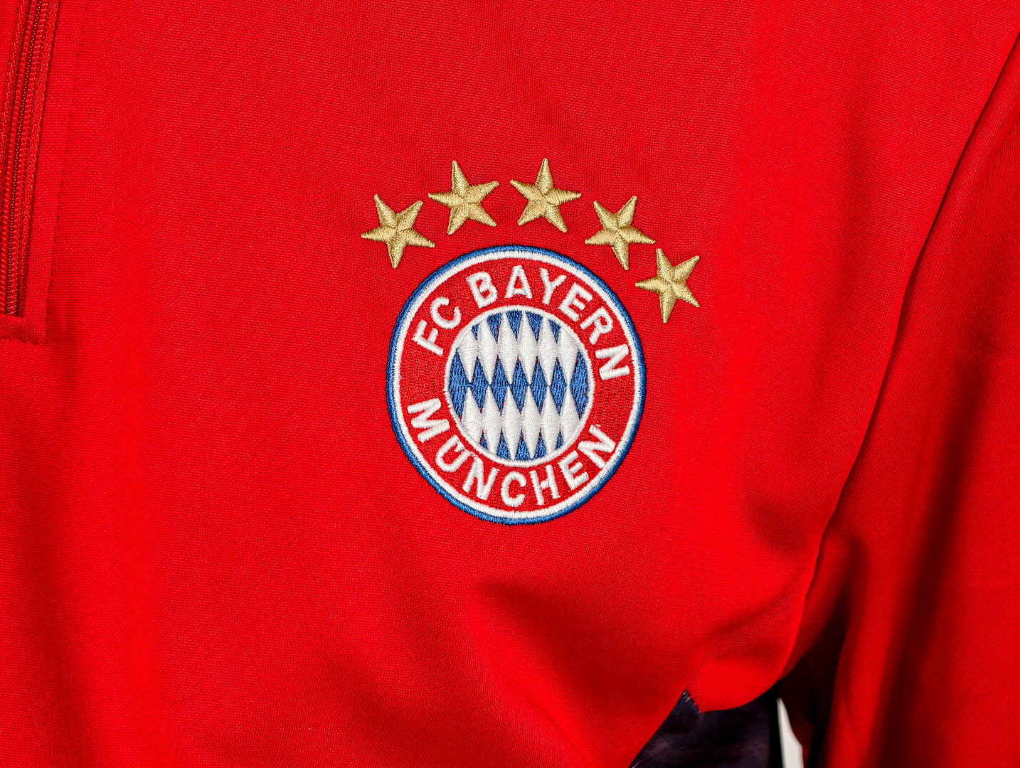 Костюм тренировочный Бавария сезон 25-26