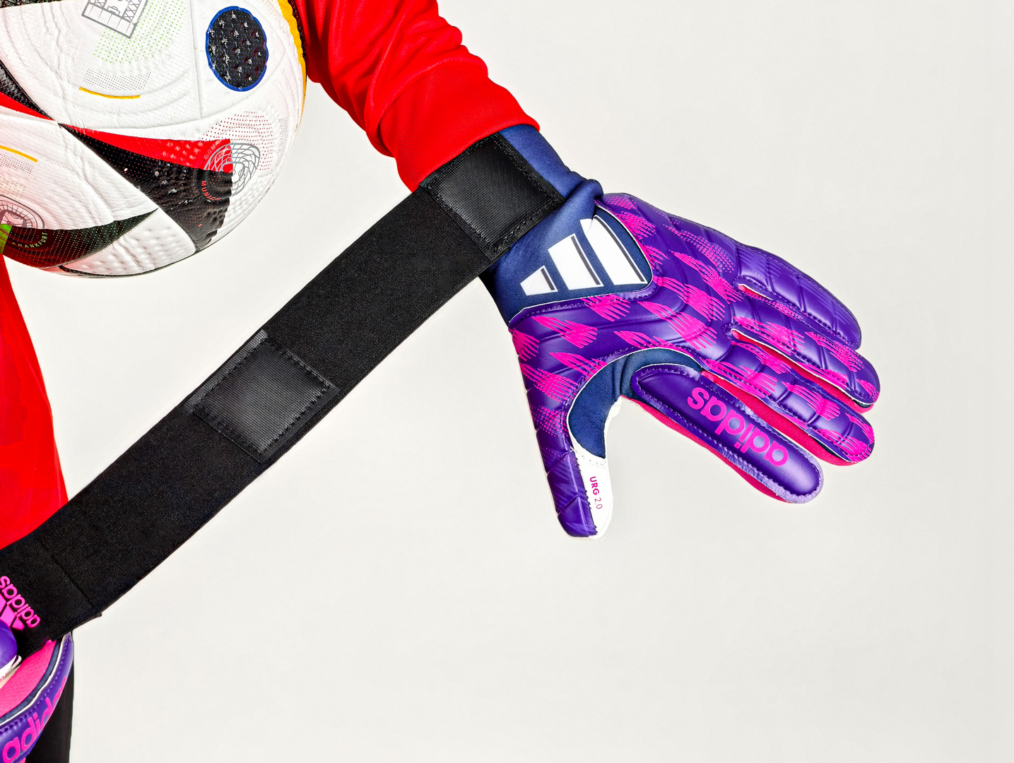 Перчатки вратарские Adidas Predator фиолетовые